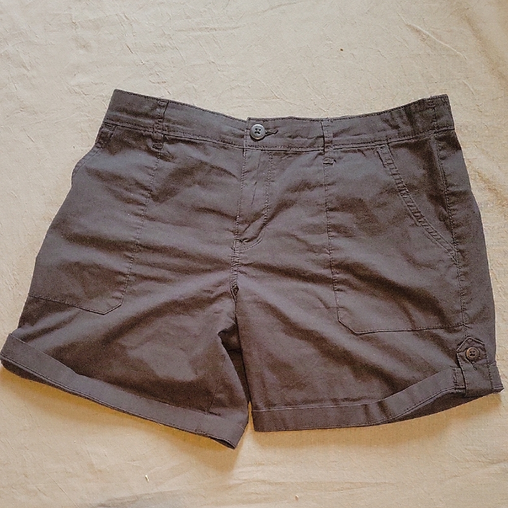 Nwot Social Standard casual shorts